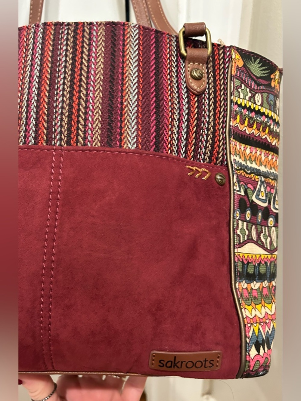 Sakroots Metro Tote Burgundy Faux Suede & Multicolor Pattern Shoulder Bag - Picture 4 of 16